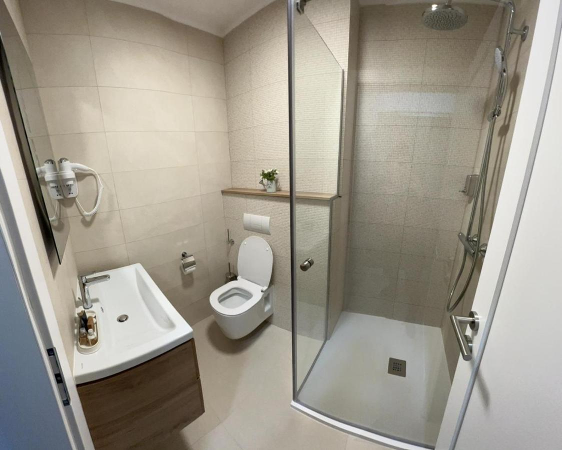 Majestic Boutique Hotel Adult Only 바일레펠릭스 외부 사진
