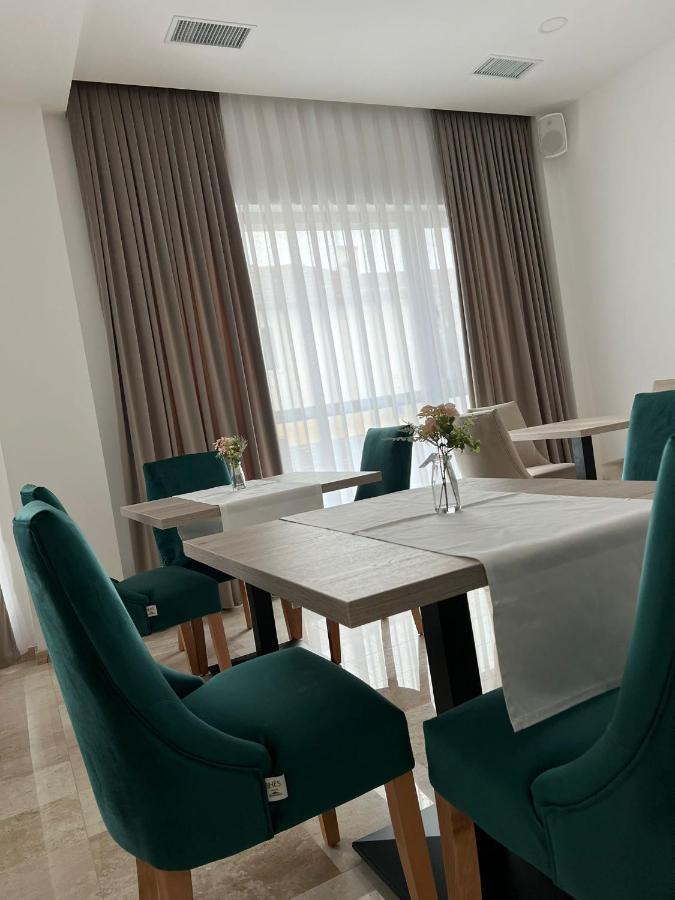 Majestic Boutique Hotel Adult Only 바일레펠릭스 외부 사진